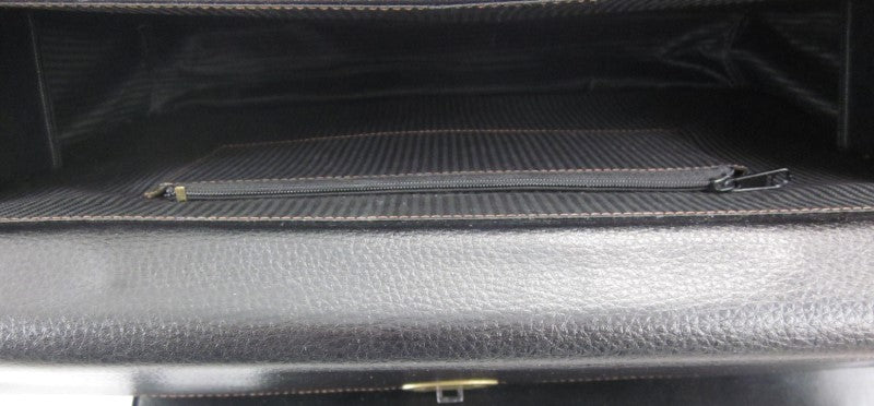 Documententas - Leather Concept