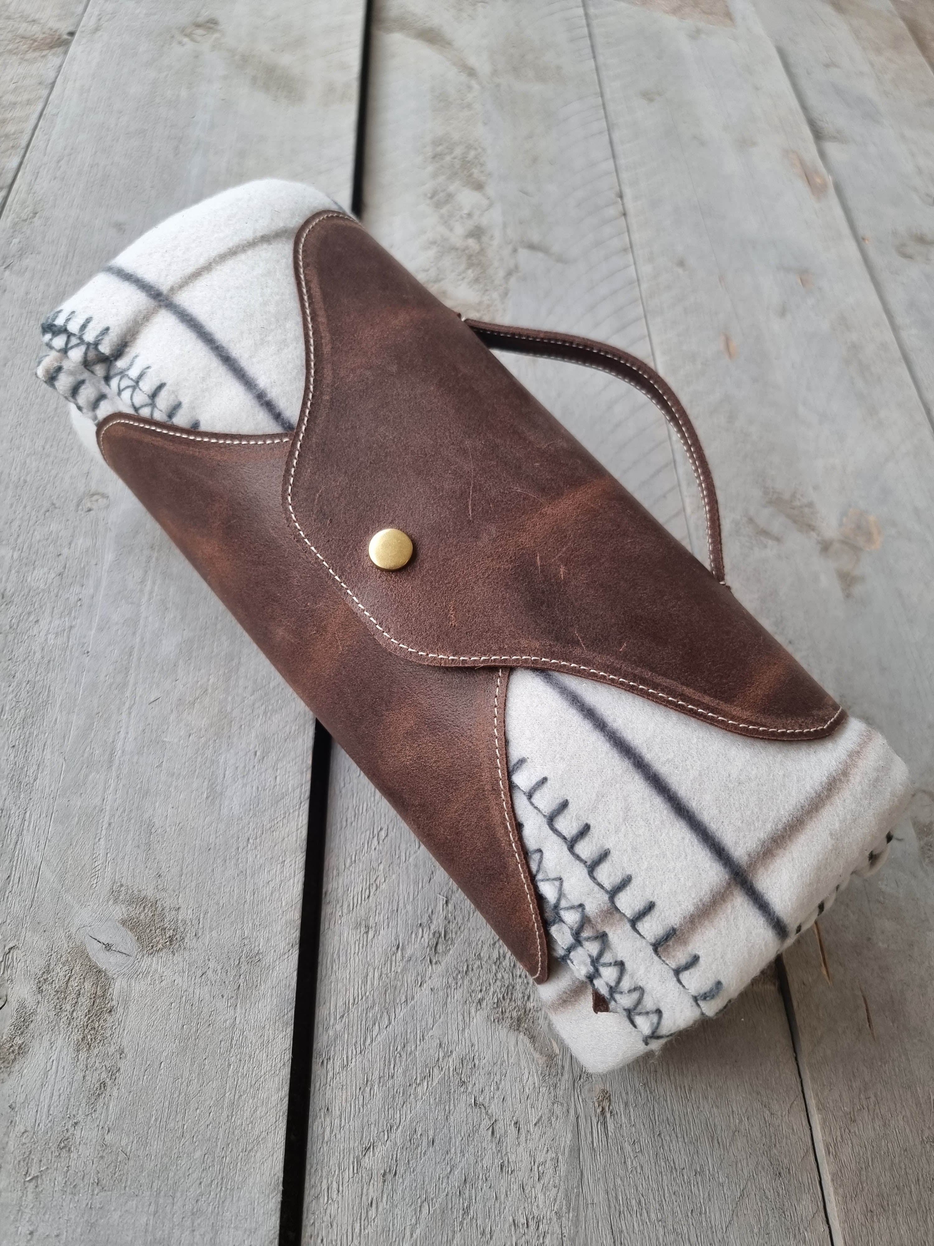leather blanket holder - 2728